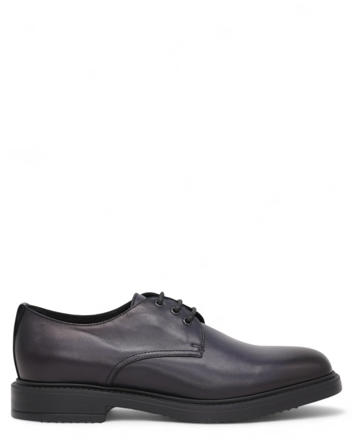 Stringata Derby Pelle Uomo - Classico e Confortevole in pelle nappata nera, profilo laterale elegante con suola in gomma, ideale per look business.