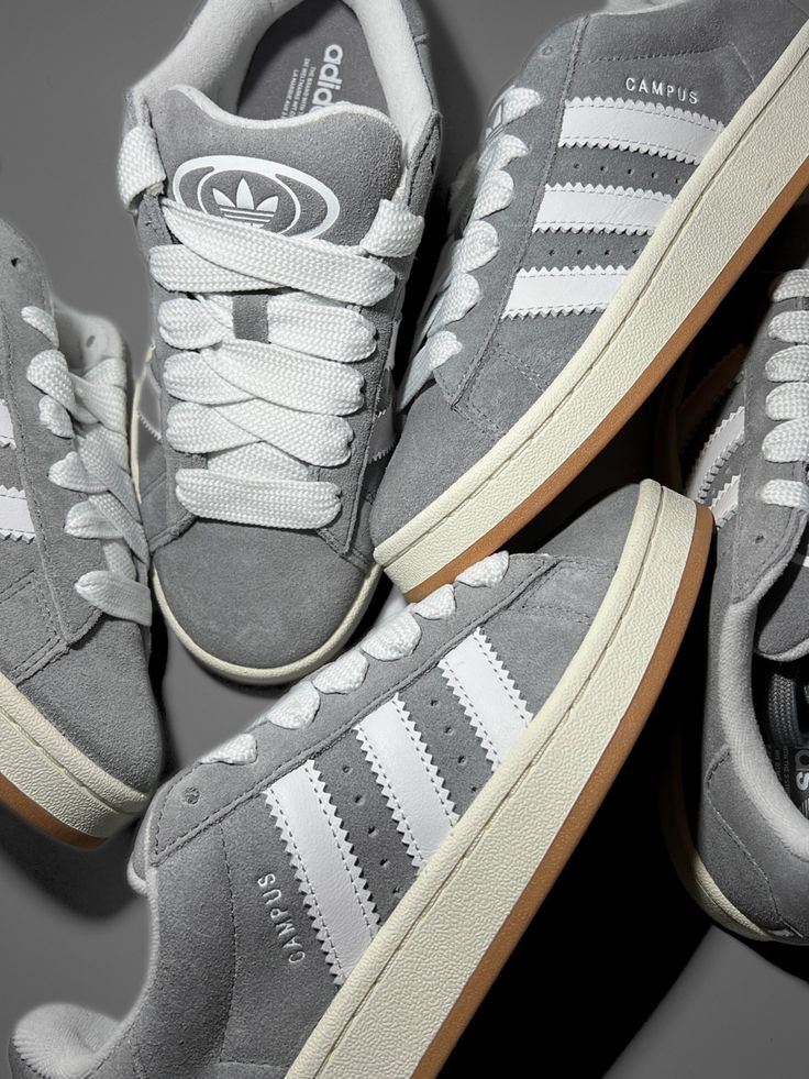 Adidas Campus grigio chiaro