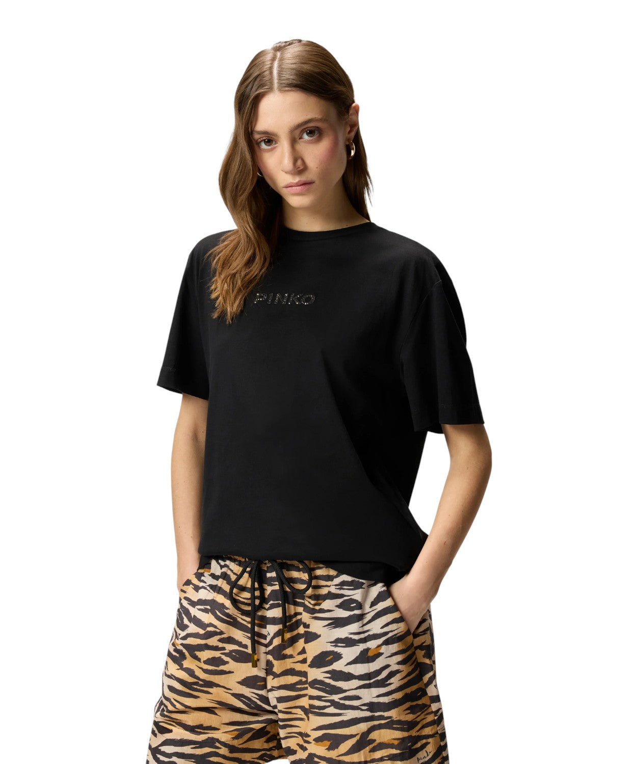 T-shirt con strass “More Strass Less Stress” di Pinko
