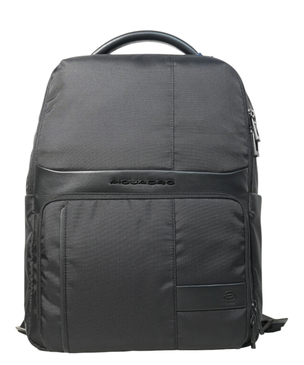 Versatile backpack for 14-inch laptop and iPad®