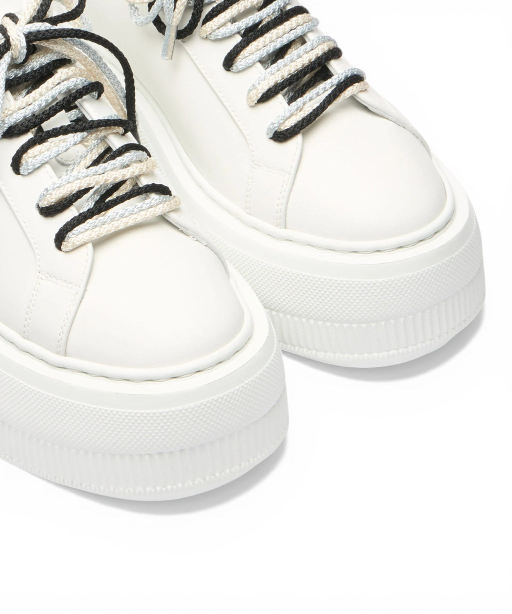 Zapatilla Casadei Nexus en piel con cuña y cordones a contraste