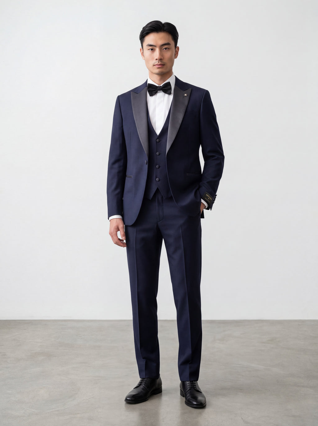 Blauw driedelig smokingpak - elegantie en comfort