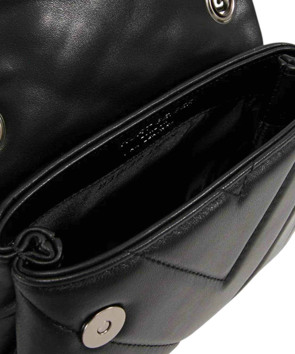 Mini kabelka Kensington Kurt Geiger s popruhem přes rameno