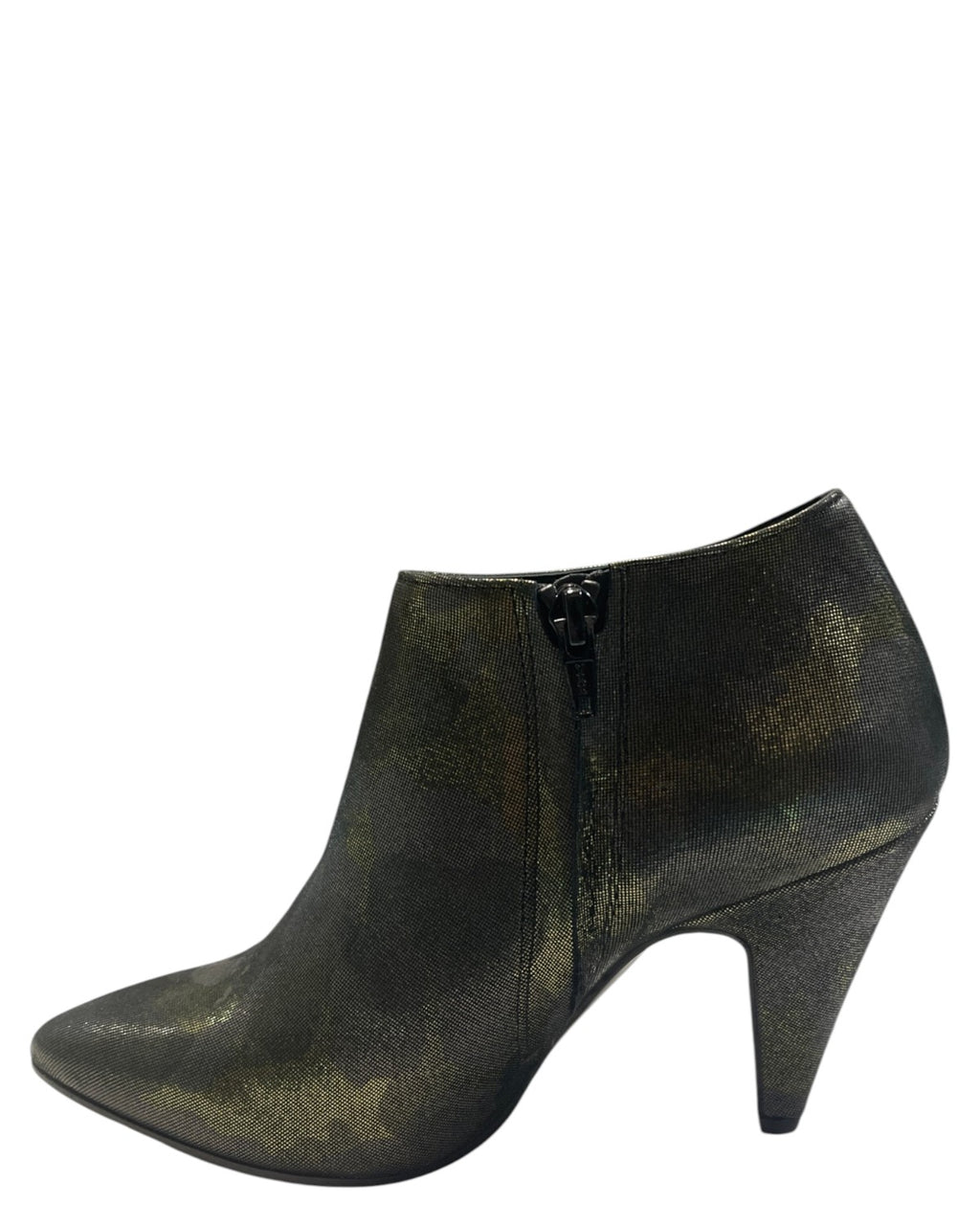 Green camouflage ankle boot