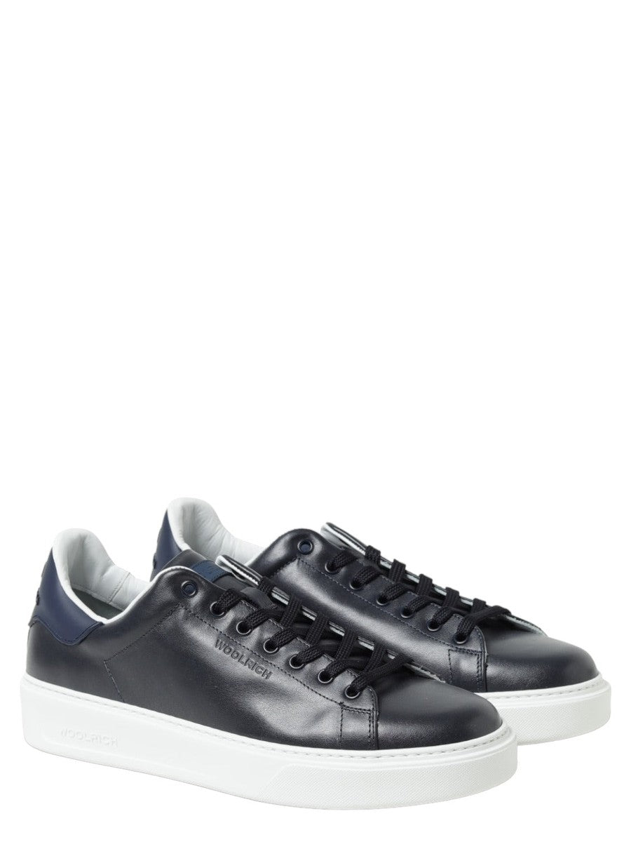 Sneakers Classic Court in pelle con toppa a contrasto-Sneakers-Woolrich-Vittorio Citro Boutique