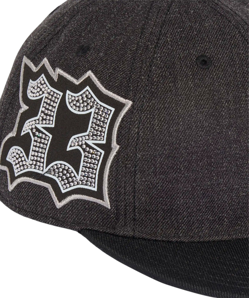 adidas Originals Rhinestone kasket til streetwear-stil