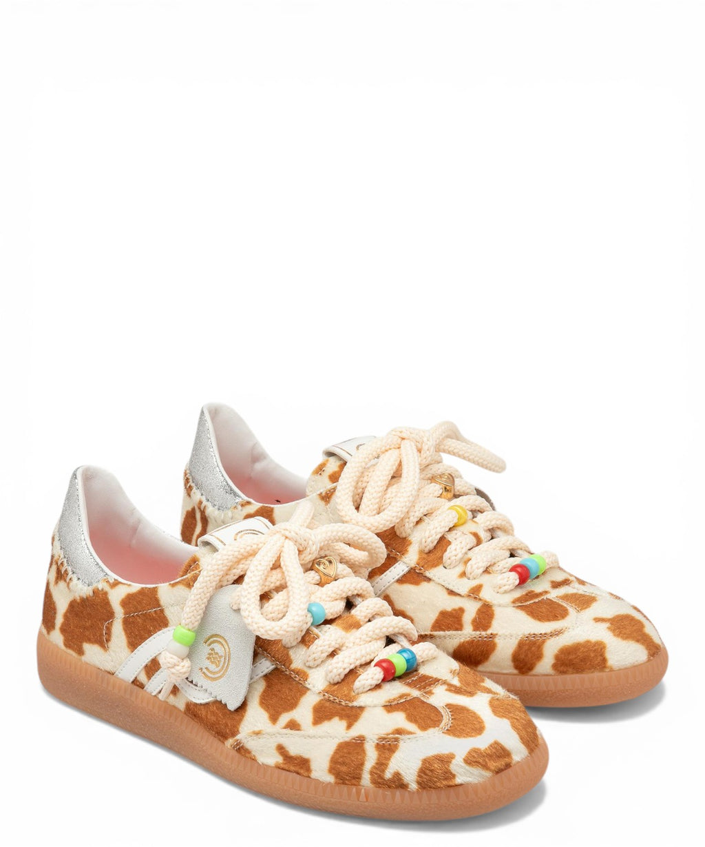 Retro polo sneaker with silver details and horse emblem