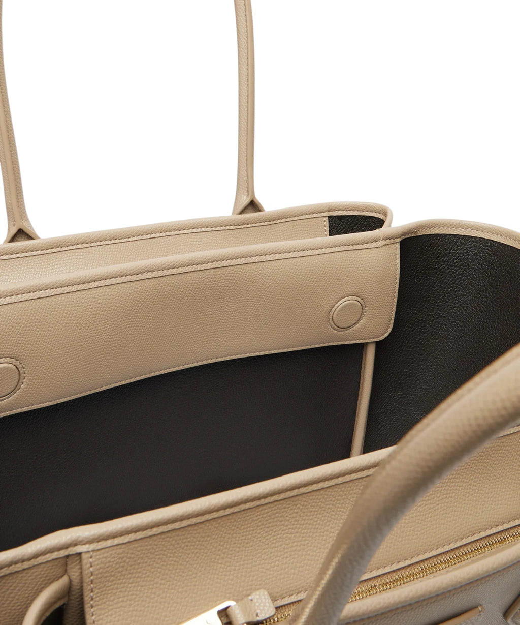 Emporio Armani Shoulder Bag - Elegance and Practicality