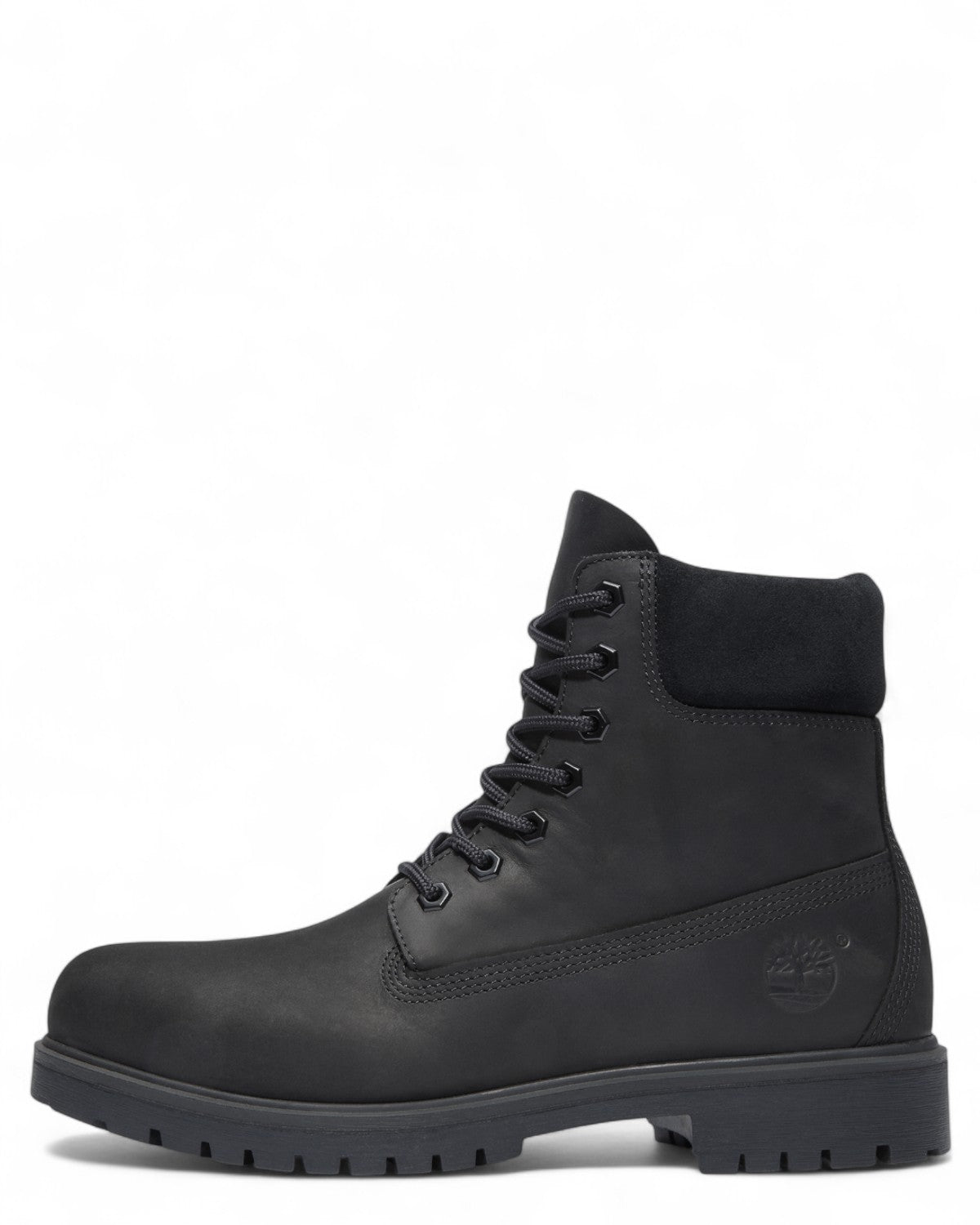 Stivali Premium 6 Inch Waterproof in pelle nera con logo laterale inciso, pensati per comfort e resistenza in condizioni fredde.