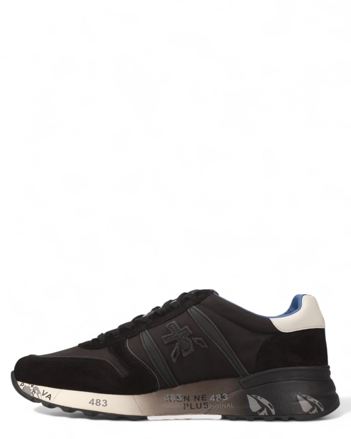 Scarpe da ginnastica uomo Premiata Lander 7079, lato interno in nylon e suede nero, con suola chiara decorata e dettagli blu.