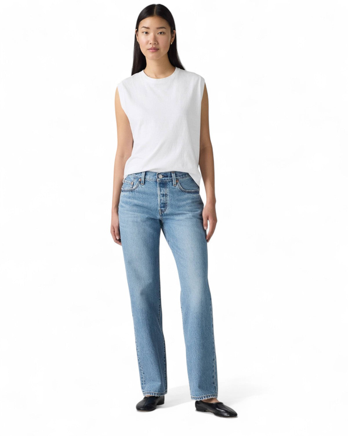 Jeans Levi’s 501 anni ’90 da donna, taglio dritto e stile vintage anni '90, perfetti per outfit casual in denim resistente FW26.