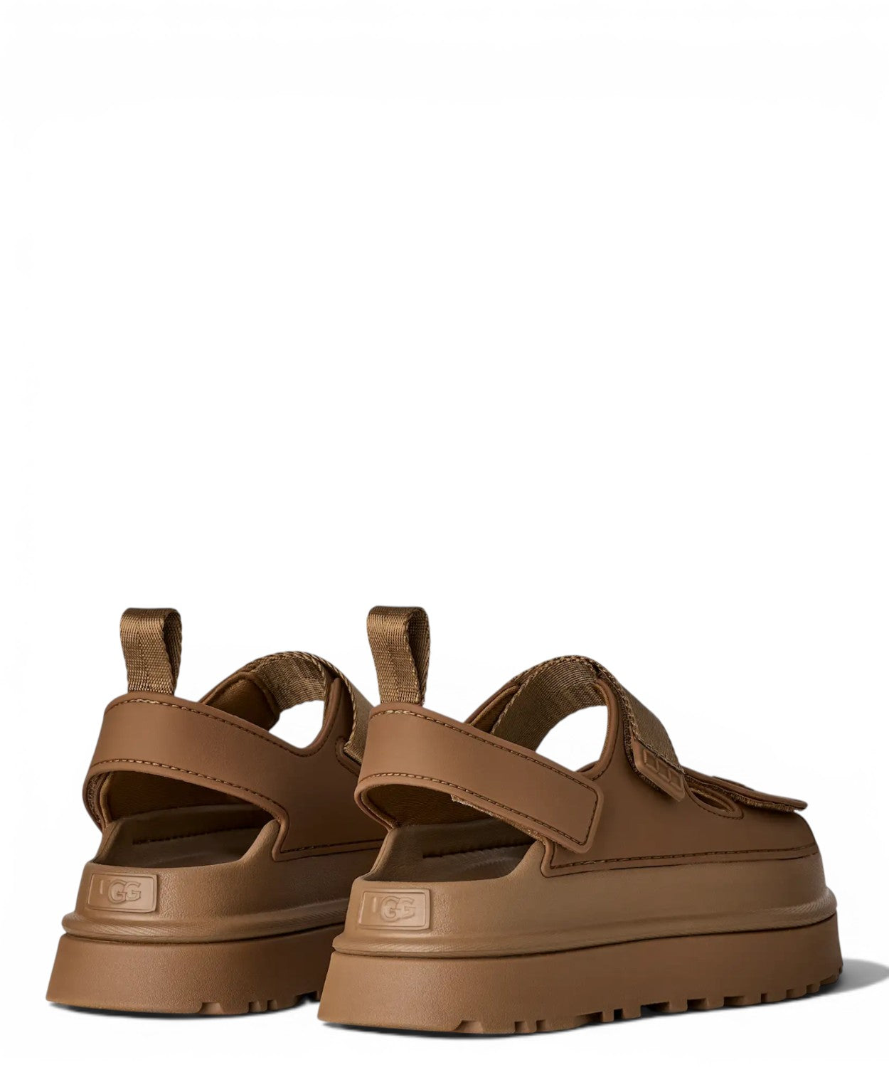 Sandalias UGG GoldenGlow con plataforma y suela track