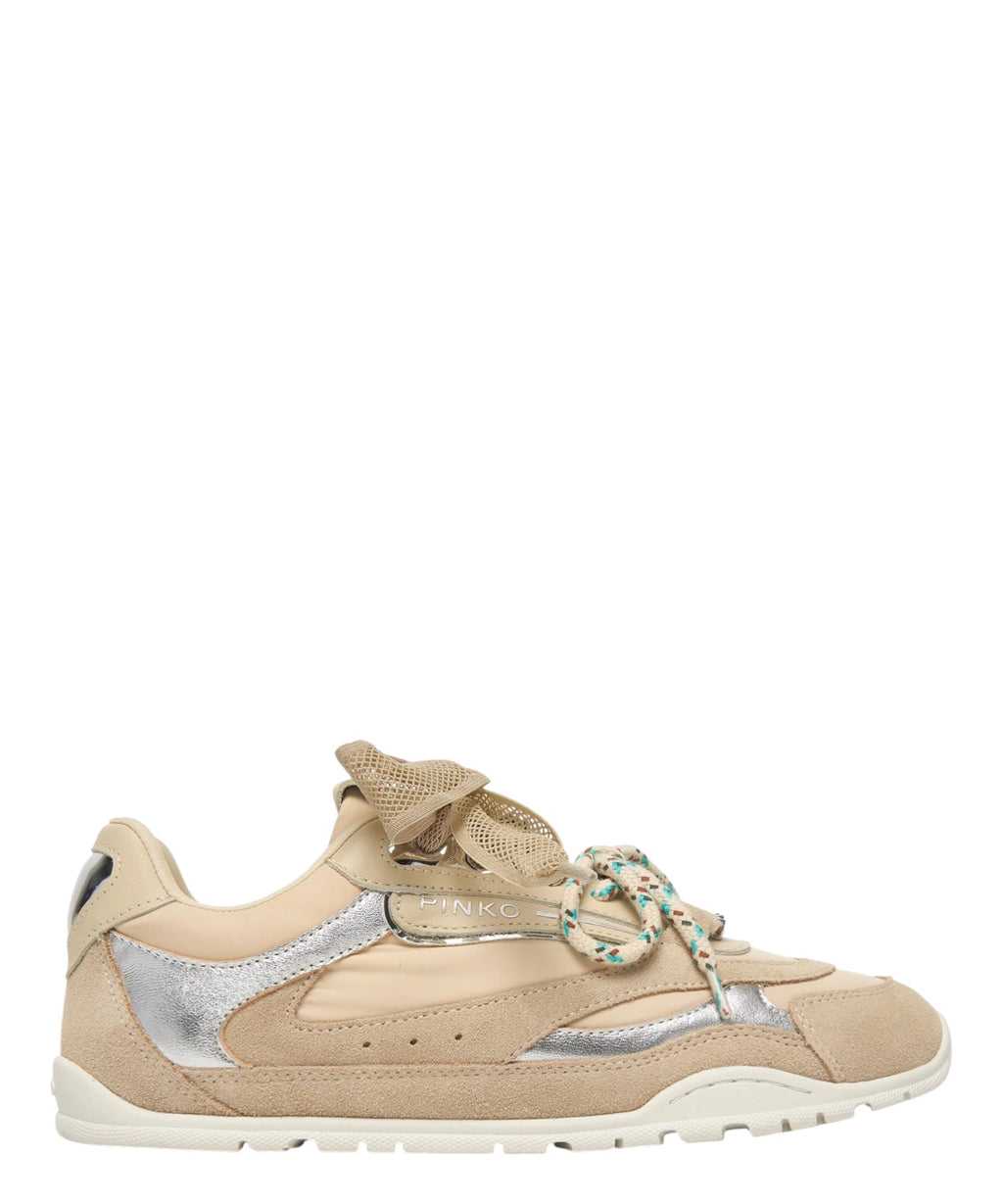 Sneakers Pinko YULIA 01: stil og komfort med dobbelte snørebånd