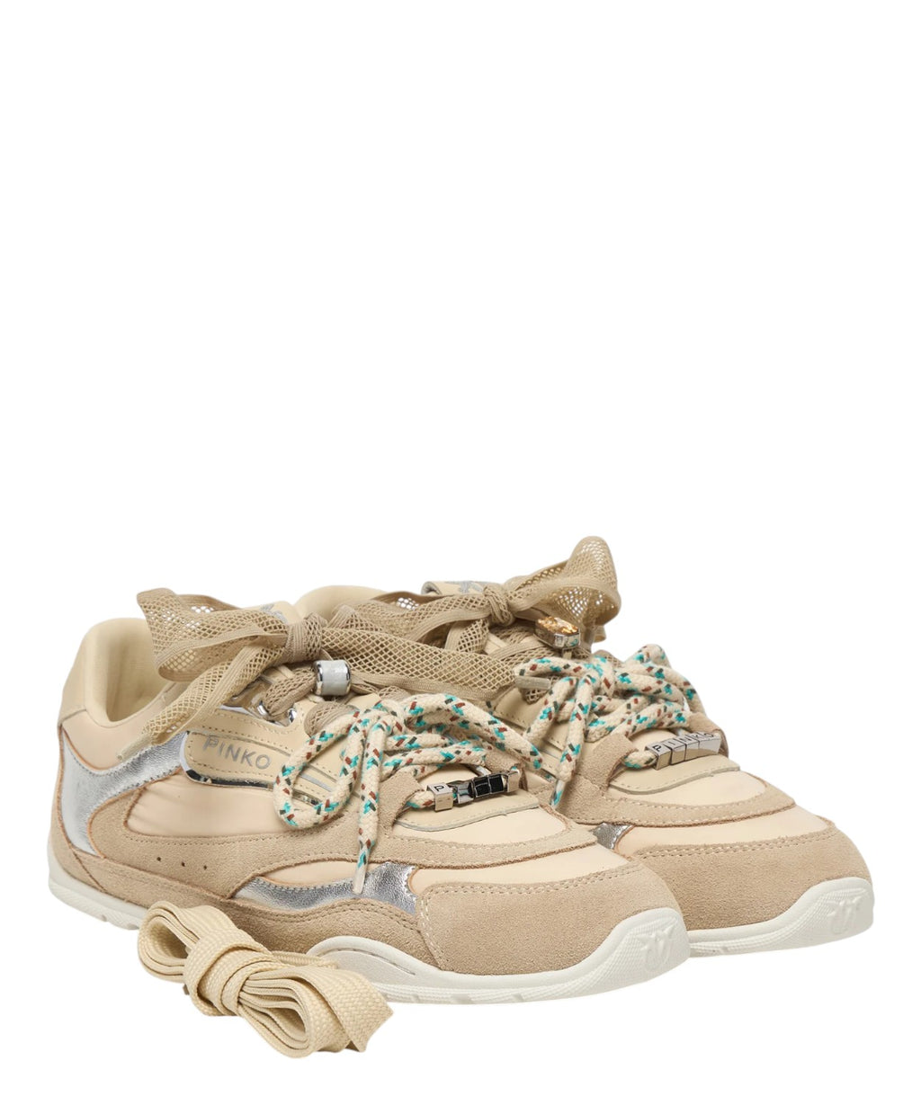 Sneakers Pinko YULIA 01: stil og komfort med dobbelte snørebånd