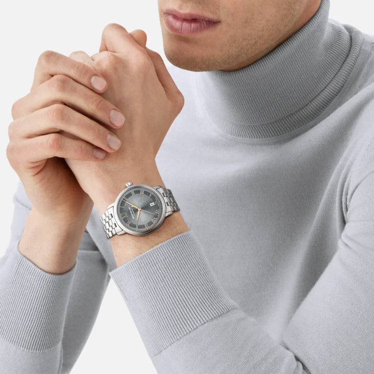 Montblanc Tradition Automatic Date 40 mm gray watch